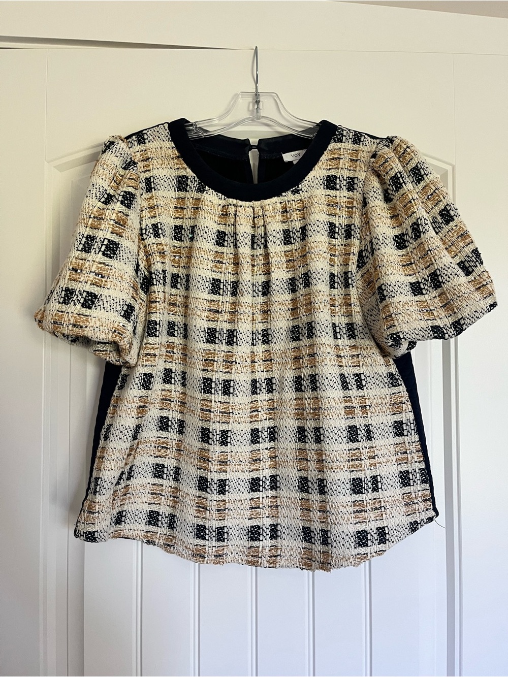 Voy Plaid Tweed Puff-Sleeve Blouse in Cream, Gold & Navy